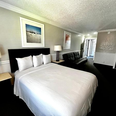 At Home Inn - Pensacola Ferry Pass Εξωτερικό φωτογραφία