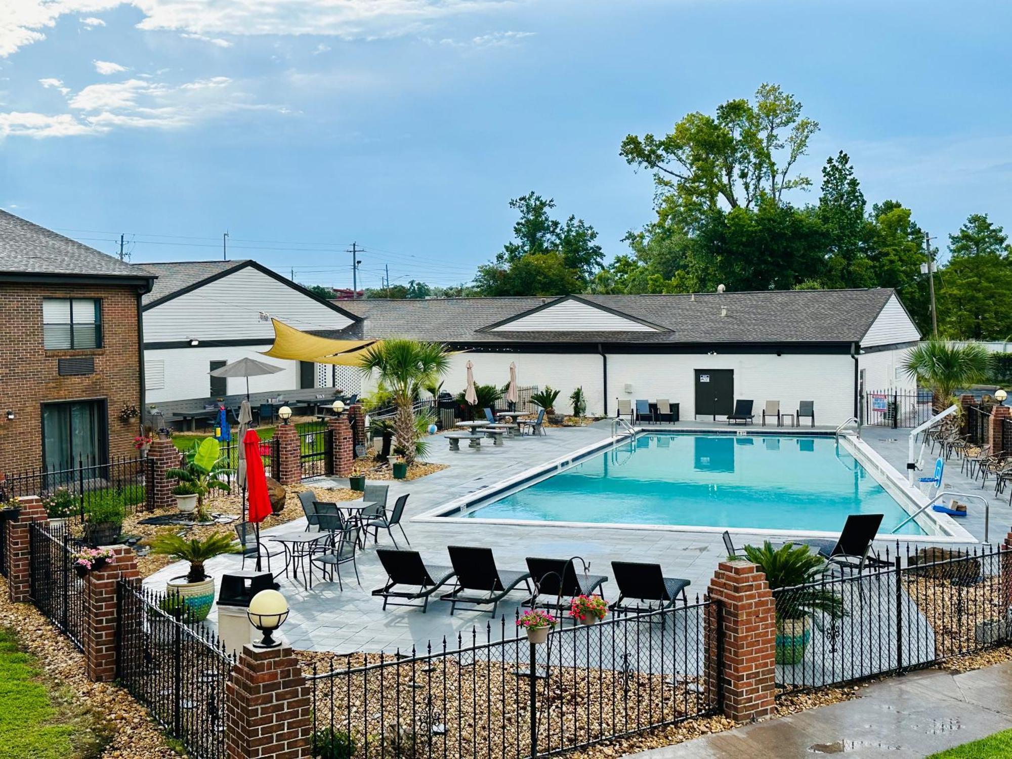 At Home Inn - Pensacola Ferry Pass Εξωτερικό φωτογραφία