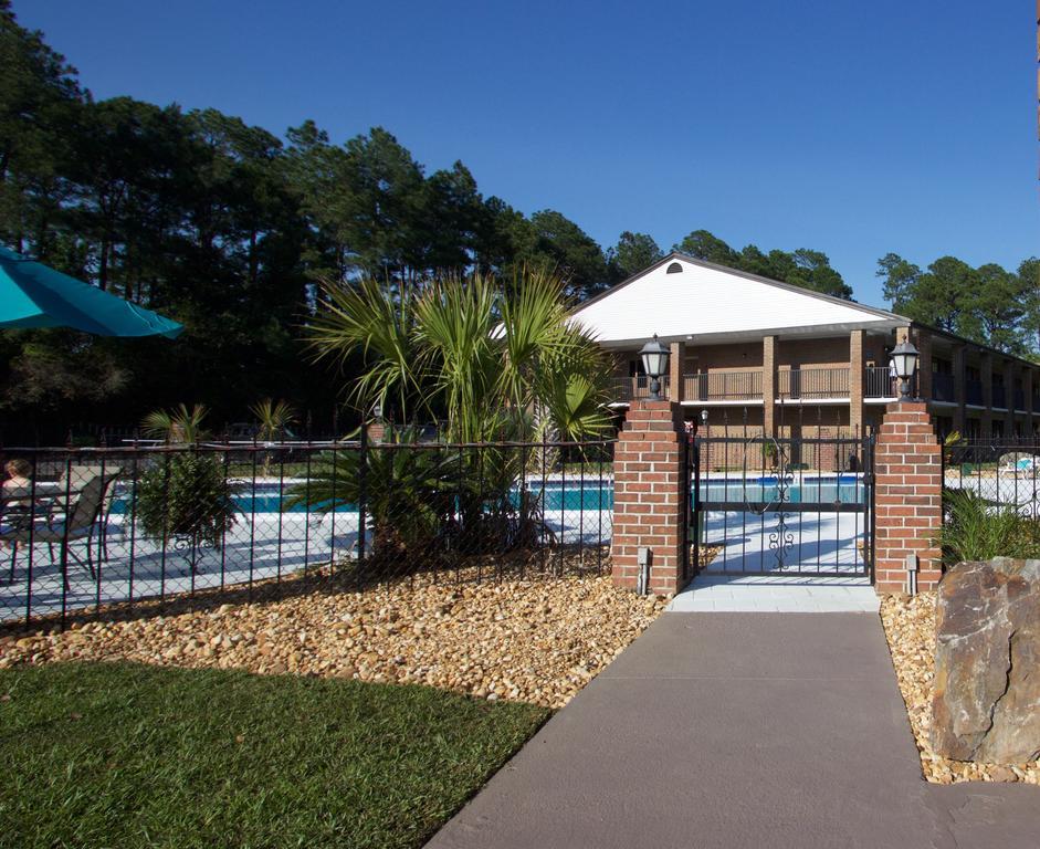At Home Inn - Pensacola Ferry Pass Εξωτερικό φωτογραφία
