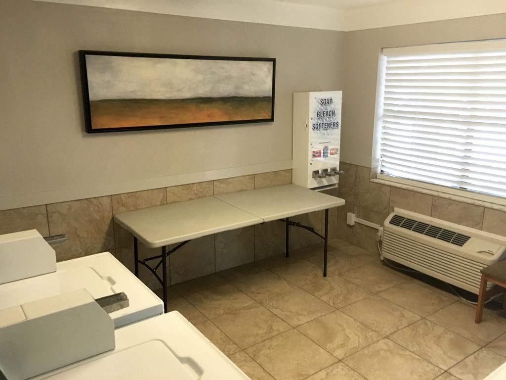 At Home Inn - Pensacola Ferry Pass Εξωτερικό φωτογραφία